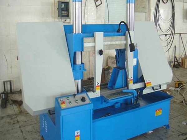 雙柱臥式帶鋸床的結(jié)構特點